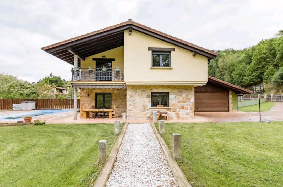 Chalet Con Piscina Climatizada En La Naturaleza Areatza Екстер'єр фото